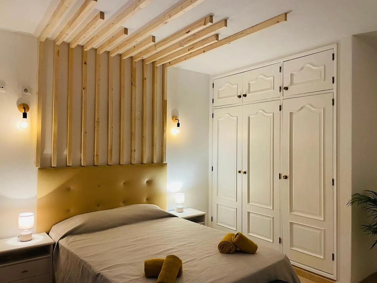 Guest house Travellers Guesthouse Lagos Portugal