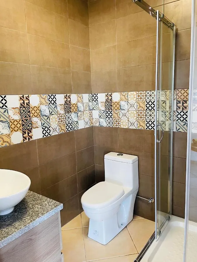 Guest house Travellers Guesthouse Lagos