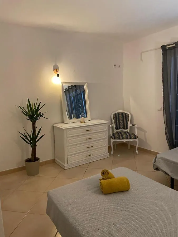 Travellers Guesthouse Lagos Guest house